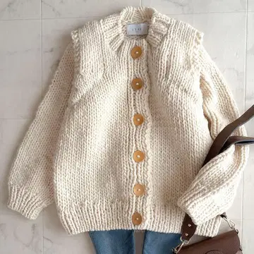 에트레토쿄 숄더 턱 핸드 니트 가디건