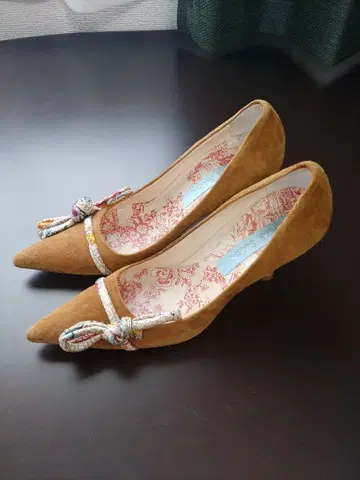 Paul Smith 브라운 스웨이드 펌프스