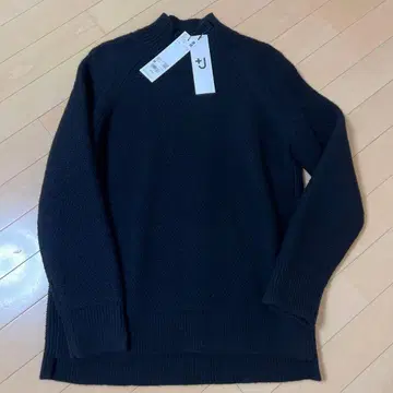 미사용 새상품 유니클로 +J 프리미엄 라무 케이블 하이넥 스웨터 M