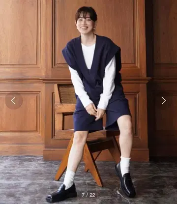 에트레토쿄 맨투맨 베스트 네이비 레이어드 상의