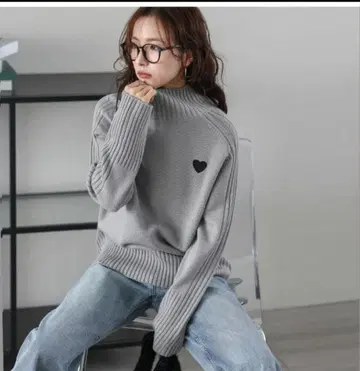 완판 예약 대기 라지엠 그레이 하트 자수 니트 스웨터 프리 사이즈