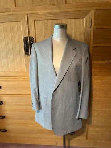 라이트 그레이 정장 자켓 3버튼