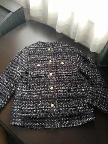 Mila Owen 트위드 노카라 자켓