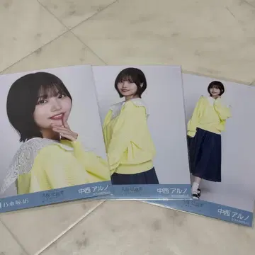 노기자카46 브로마이드 카라 부착 코디 컴프 나카니시 아루노