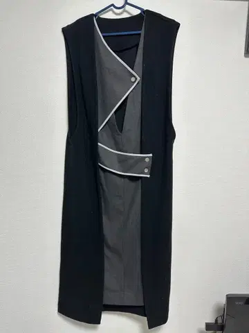 A+TOKYO 슬리브리스 원피스