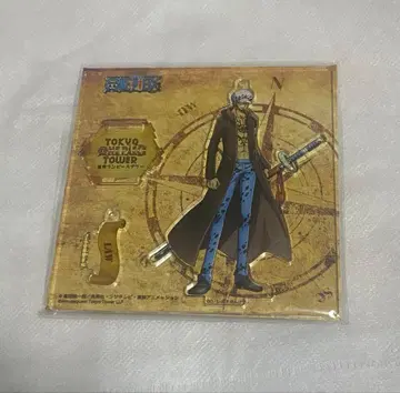 트라팔가 로우 아크릴 스탠드 도쿄 원피스 타워 한정판