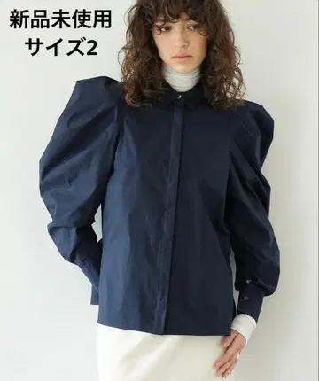 클라네 TUCK SHOULDER SHIRT