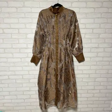 Ameri UND SHEER JACQUARD TUCK DRESS