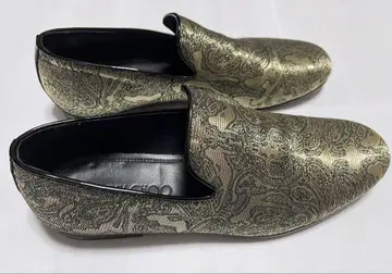 JIMMY CHOO 골드 페이즐리 슬립온