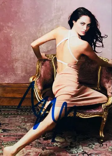 안젤리나 졸리 친필 사인 사진 말레피센트 a4