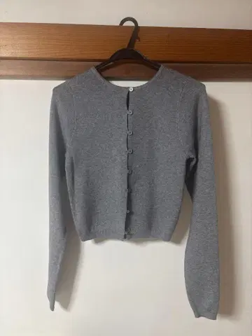 그레이 긴팔 가디건 전면 버튼식