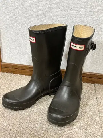 HUNTER 블랙 버클 장화