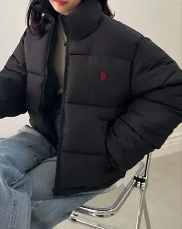 블랙 다운 자켓 로고 자수