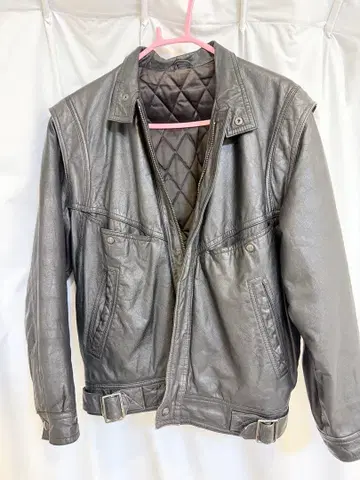 그레이 가죽 쿼터 자켓