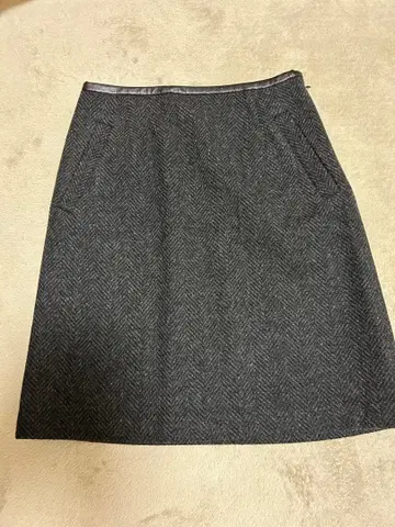 언타이틀 사다리꼴 스커트