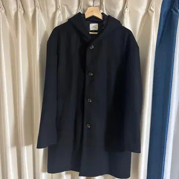 후드 부착 코트