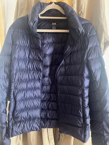 유니클로 울트라 라이트 다운 M 네이비