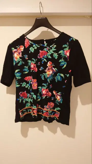 꽃무늬 오부 소매 상의 가디건풍