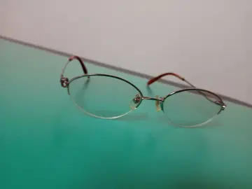 [ Soir Boutique ] 오벌 프레임 안경 고급스러운 분위기