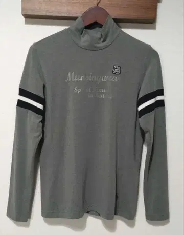 따뜻한 착용 3회 먼싱웨어 모크넥 L