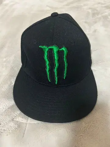 몬스터 에너지 블랙 캡 스냅백