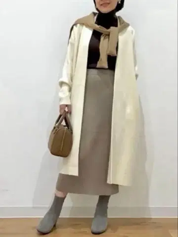 택 포함 새상품 UNIQLO 수플레 얀 벨티드 니트 코트 S 화이트