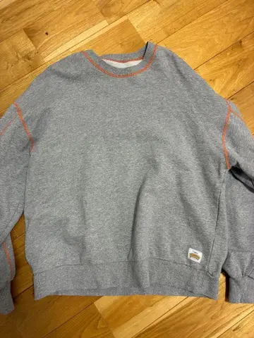 헬로 샌프란시스코 맨투맨 차오패닉 티피