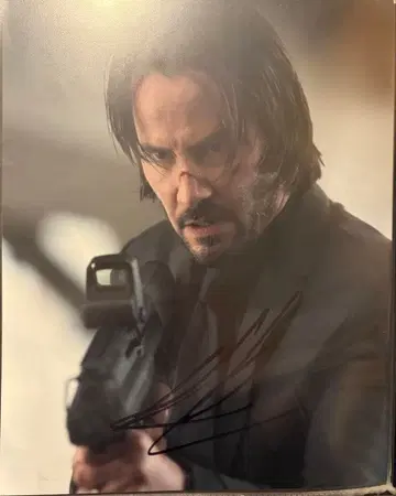 키아누 리브스 친필 사인 8 x 10