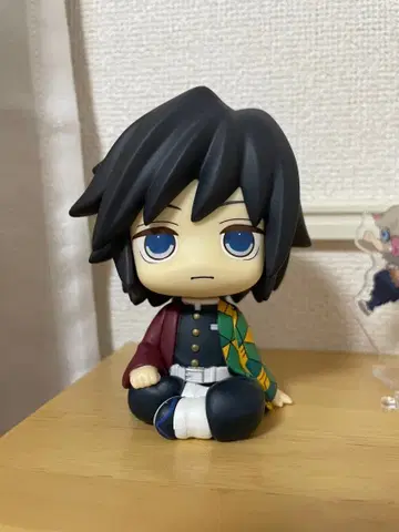 귀멸의 칼날 토미오카 기유 룩업