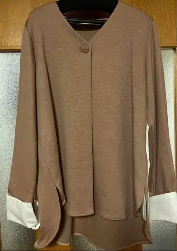 MOGA 베이지 긴팔 셔츠 사이즈 2