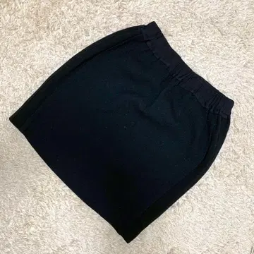 [ 고품질 ] 쉽스 SHIPS 일본제 안감 부착 니트 타이트 스커트 블랙