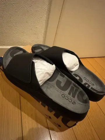 ecco 블랙 샌들 슬립온