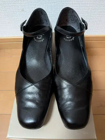 HIMIKO  스트랩 펌프스