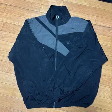 베이플로우 트랙 자켓