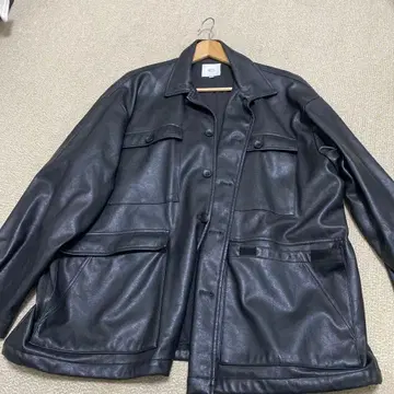 인기 모노마트 페이크 가죽 자켓 사이즈 L 컨디션 최상