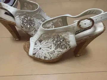 벤티안니 사이즈 36 화이트 캬바쿠라 슈즈