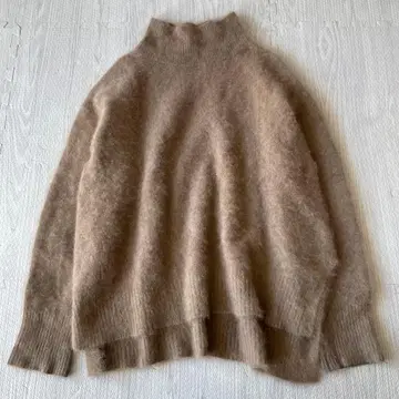 새상품급 그린 라벨 릴랙싱 헤어리 복슬복슬 하이넥 니트