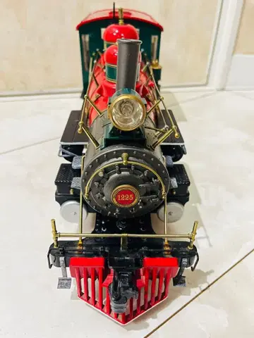 1225 증기기관차 빨간색 블랙 북극과 남부