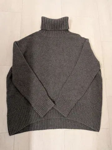 마이카&딜 터틀넥 니트 풀오버