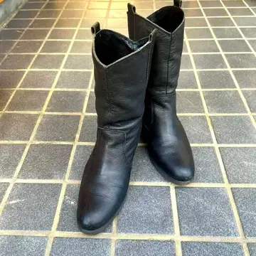 블랙 가죽 숏부츠