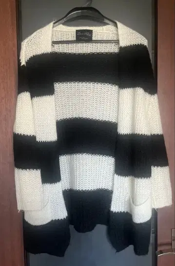 ZARA 보더 니트 가디건