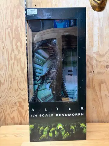 네카 NECA 에이리언 1/4 스케일 제노모프 액션 피규어