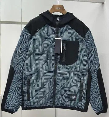 [ 새상품급 ] 기하학 패턴 후드 부착 자켓