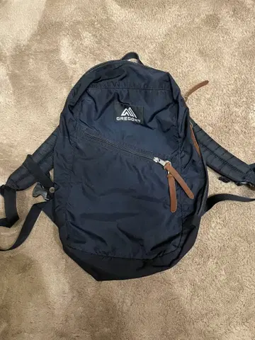 GREGORY 데이팩 26L 네이비 백팩
