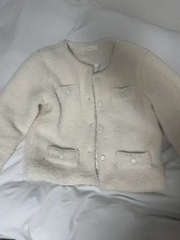 아이보리 노카라 보아 자켓