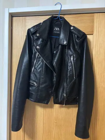 ZARA 블랙 라이더 자켓