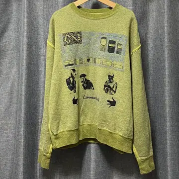 그래픽 프린트 맨투맨 트레이닝복 올리브 그린