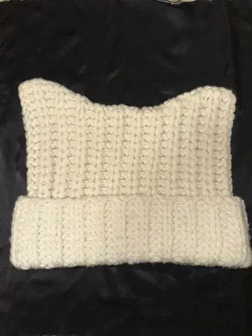 캣 이어 니트 모자 화이트