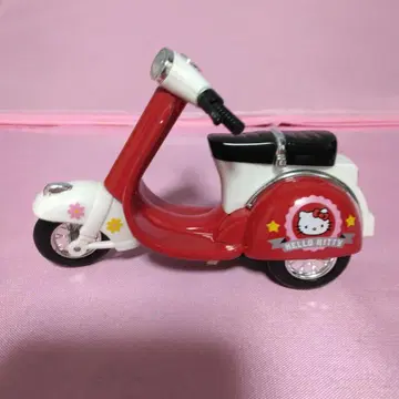 헬로키티 미니어처 스쿠터 빨간색