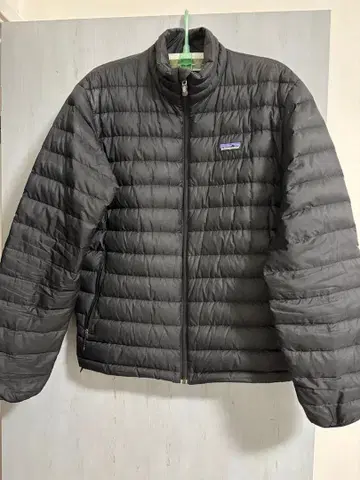 Patagonia 다운 스웨터 S 블랙 컬러